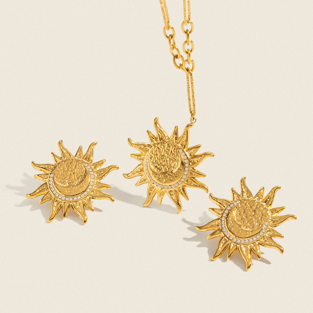 Set Orecchini e Collana con Zirconi Scintillanti
