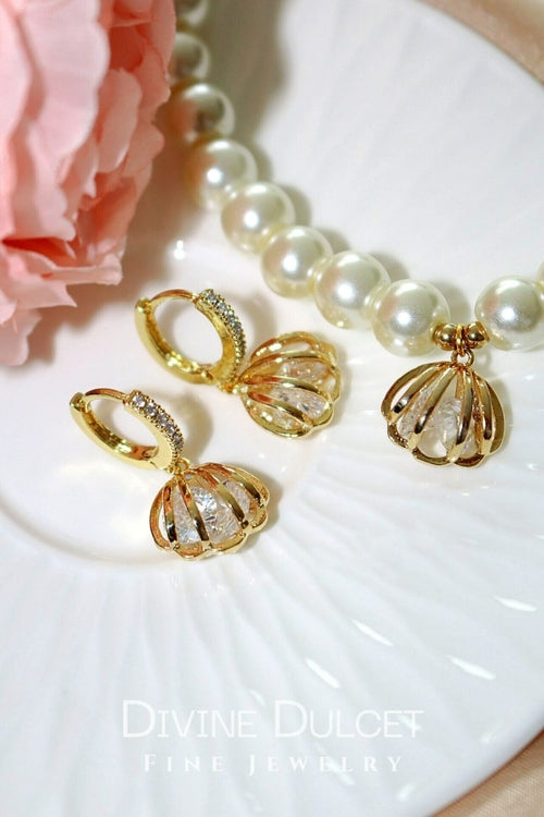 24 Karats Sea Shell Cubic Zirconia Hoops | FINDRAGUS